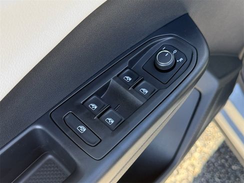 New 2026 Volkswagen Taos S image 11