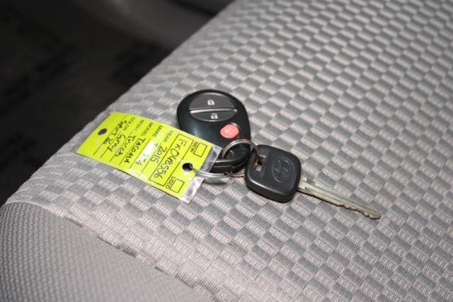 Used 2015 Toyota Tacoma PreRunner w/ Convenience Package RWD image 19