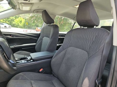 Used 2025 Toyota Camry LE FWD image 16
