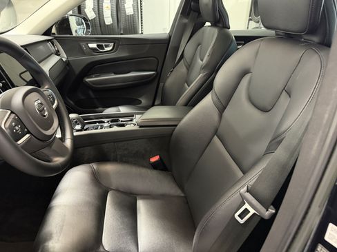Used 2023 Volvo XC60 B5 Core w/ Climate Package AWD/4WD image 41