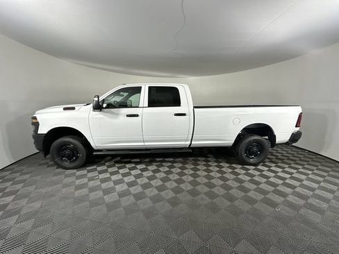 New 2026 RAM 2500 Tradesman AWD/4WD image 10