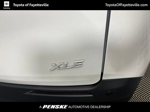 Used 2026 Toyota Sienna XLE FWD image 20
