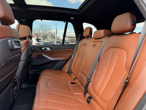 Used 2022 BMW X5 M50i w/ Executive Package image 27