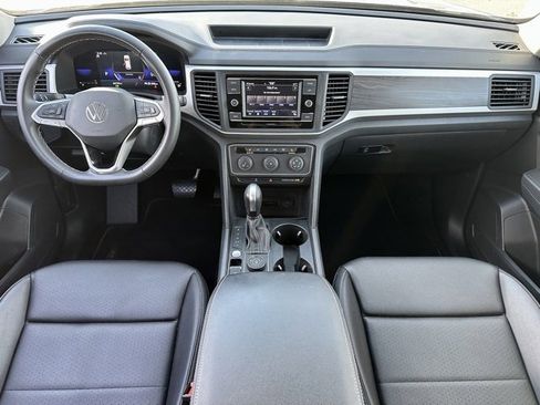 Used 2023 Volkswagen Atlas SE image 16
