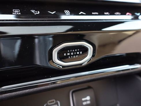 New 2026 Jeep Grand Cherokee Limited AWD/4WD image 17