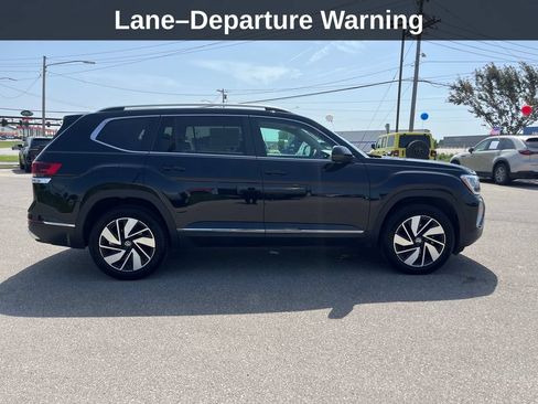 Used 2024 Volkswagen Atlas SEL AWD/4WD image 8