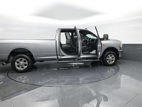 Used 2024 RAM 2500 Big Horn AWD/4WD image 26