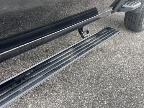 Used 2022 GMC Sierra 2500 Denali w/ Denali Black Diamond Edition image 47