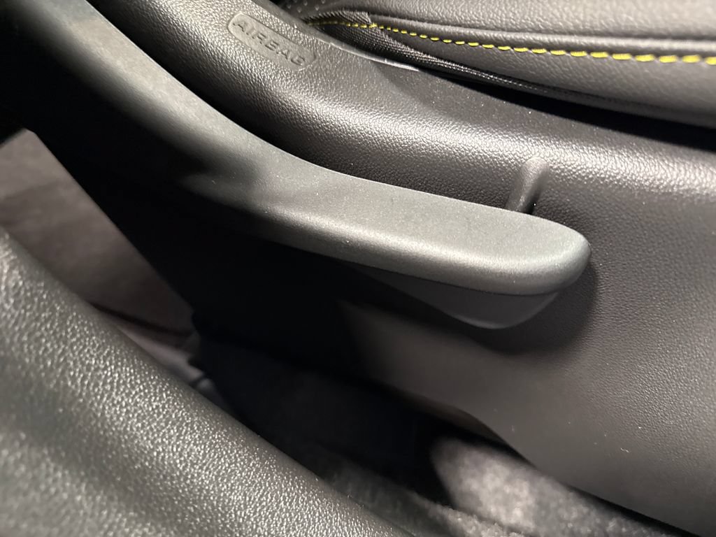 Used 2024 Chevrolet Trax LT FWD image 30