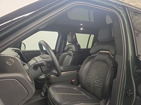 Used 2024 Rivian R1S Adventure AWD/4WD image 20