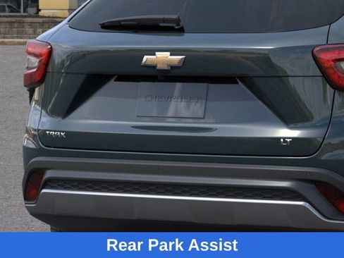 New 2026 Chevrolet Trax LT w/ Driver Confidence Package image 15