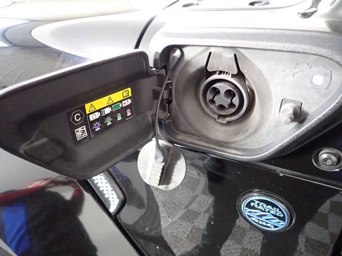 Used 2021 Jeep Wrangler Unlimited Sahara image 7