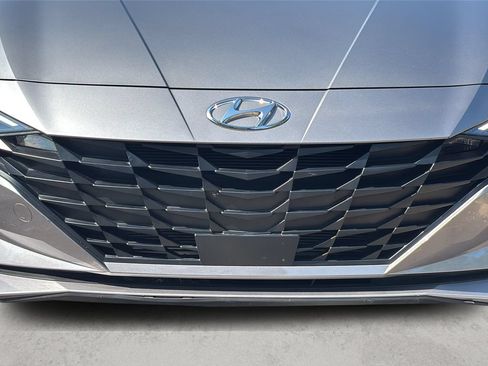 Certified 2023 Hyundai Elantra SEL w/ Convenience Package FWD image 9