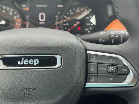 Certified 2025 Jeep Compass Limited AWD/4WD image 25