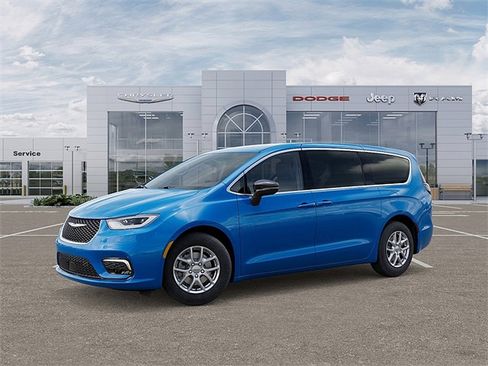 New 2026 Chrysler Pacifica Select image 2