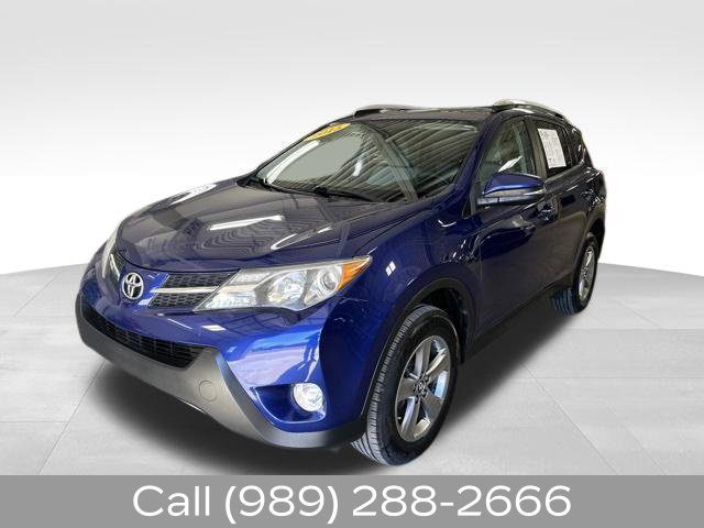 Used 2015 Toyota RAV4 XLE w/ Four Season Floor Mat Package AWD/4WD image 3