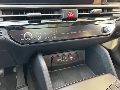 New 2026 Kia Sportage SX image 23