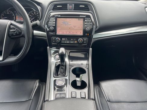 Used 2019 Nissan Maxima 3.5 SV w/ Floor Mat Group FWD image 13