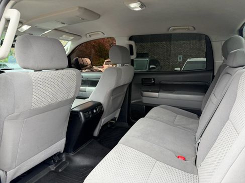 Used 2013 Toyota Tundra 4x4 CrewMax w/ SR5 Pkg image 12