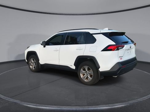 Certified 2024 Toyota RAV4 XLE AWD/4WD image 6