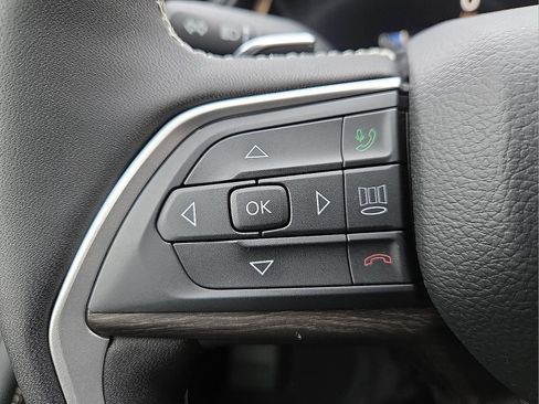 New 2026 Jeep Grand Cherokee Altitude image 19