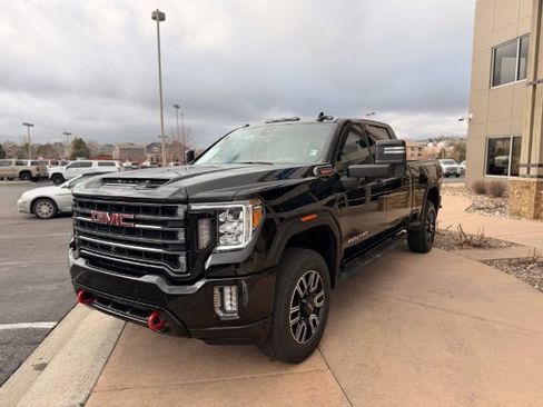Used 2022 GMC Sierra 2500 AT4 w/ AT4 Premium Plus Package AWD/4WD image 3