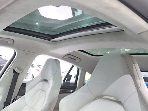 Used 2018 Porsche Panamera Turbo image 29