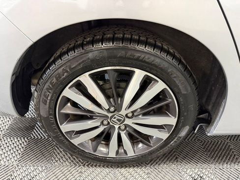 Used 2016 Honda Fit EX image 19