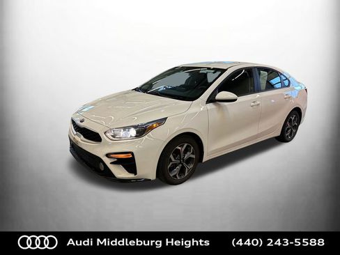 Used 2020 Kia Forte LXS image 2