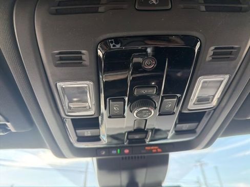 New 2026 Chevrolet Suburban Premier image 29