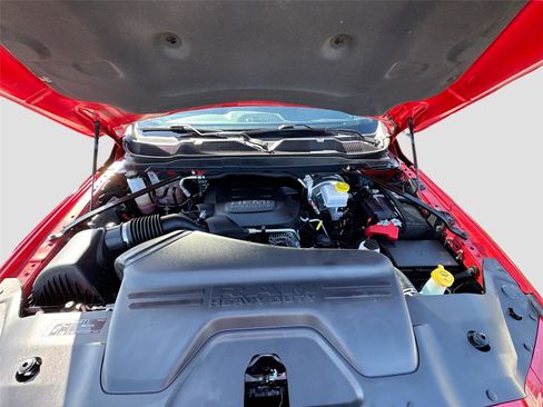 Used 2024 RAM 2500 Big Horn w/ Sport Appearance Package image 28