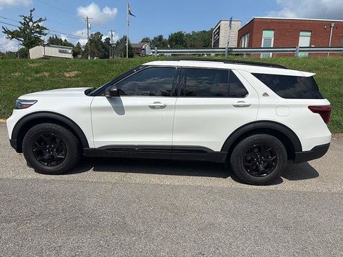 Used 2022 Ford Explorer Timberline AWD/4WD image 2