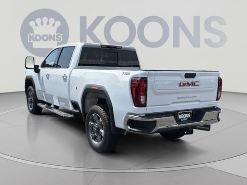 New 2026 GMC Sierra 2500 SLE w/ SLE Value Package; AWD/4WD image 4