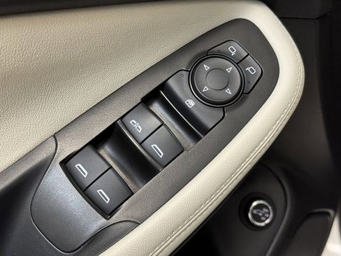 Used 2020 Buick Encore GX Essence w/ Experience Buick Package image 24