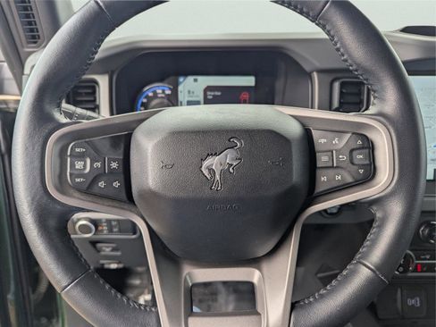 Used 2024 Ford Bronco Everglades image 23