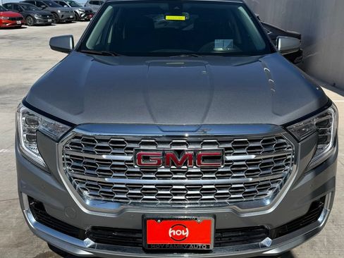 Used 2024 GMC Terrain Denali AWD/4WD image 3