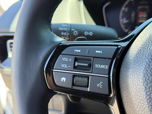 Used 2025 Honda Civic Sport image 14