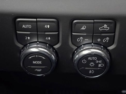 New 2026 GMC Sierra 2500 AT4 w/ AT4 Premium Plus Package AWD/4WD image 21