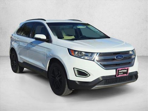 Used 2018 Ford Edge SEL w/ Equipment Group 201A image 3