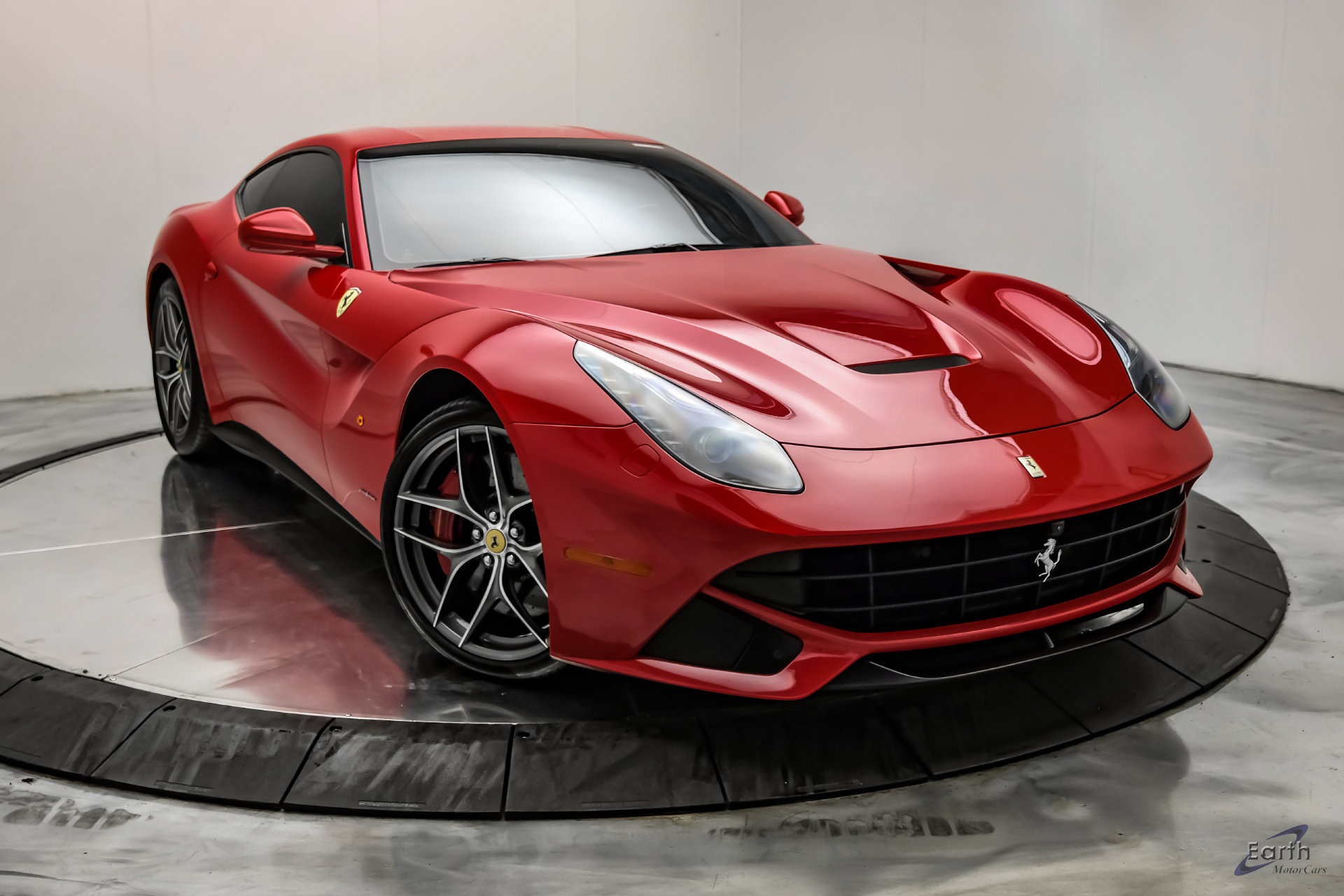 Used 2015 Ferrari F12 Berlinetta RWD image 29