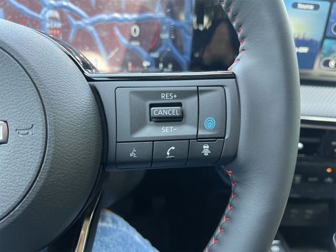 New 2025 Nissan Kicks SR w/ SR Premium Package image 10