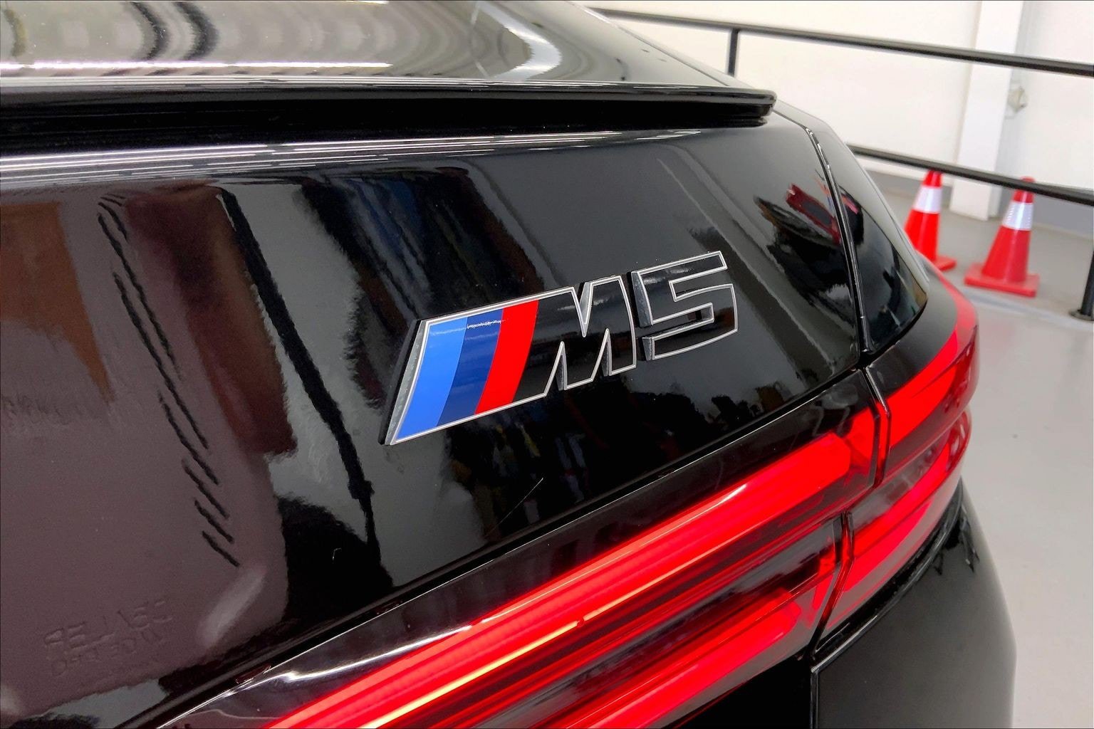 Used 2025 BMW M5 w/ Executive Package AWD/4WD image 20