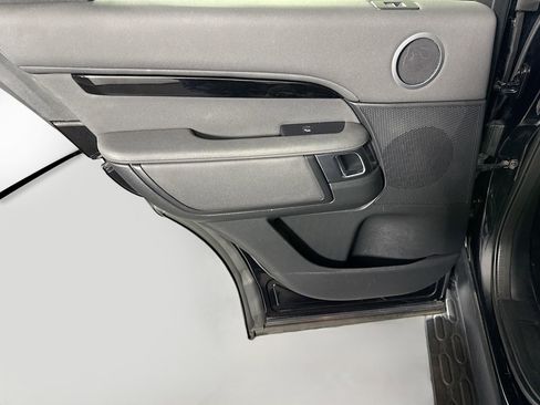 Used 2019 Land Rover Discovery SE AWD/4WD image 26