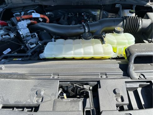 Used 2025 Ford F150 XLT w/ Equipment Group 302A MID image 19