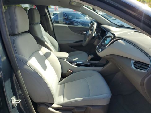 Used 2020 Chevrolet Malibu LS image 33