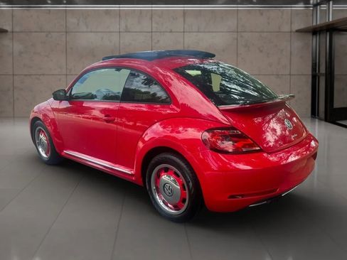 Used 2018 Volkswagen Beetle 2.0T S FWD image 3