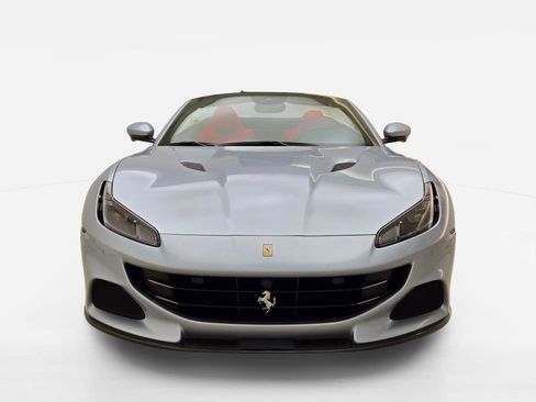 Used 2023 Ferrari Portofino M RWD image 2
