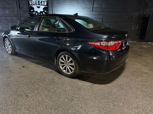 Used 2015 Toyota Camry XLE w/ Moonroof Package FWD image 3