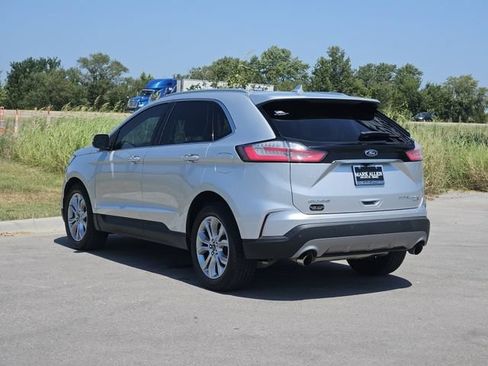 Used 2019 Ford Edge Titanium AWD/4WD image 5