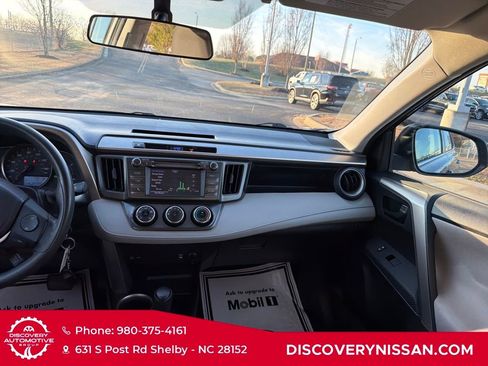 Used 2015 Toyota RAV4 LE image 34